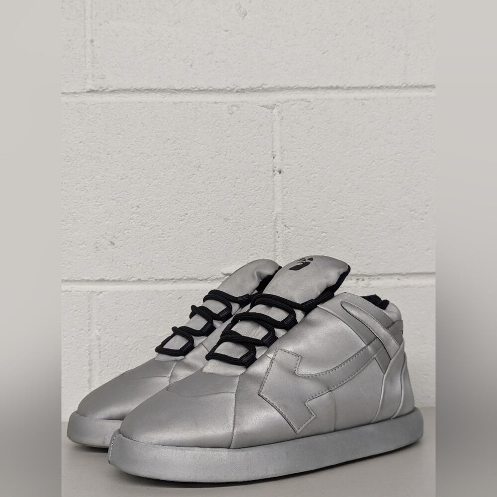 OFF-WHITE Bump Sneaker In Silver/ Black sz38 Home Slipper Shoe